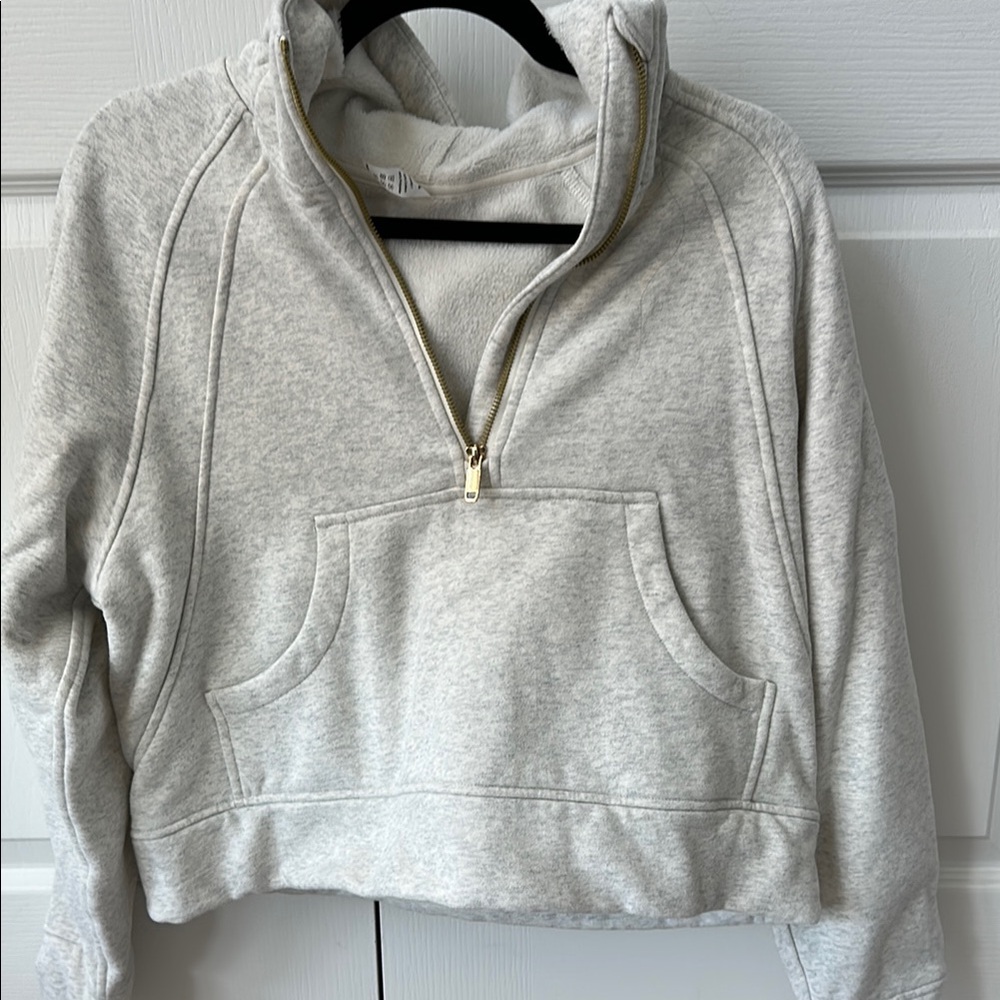 Gray Boxy Crop Hoodie with Relaxed Fit